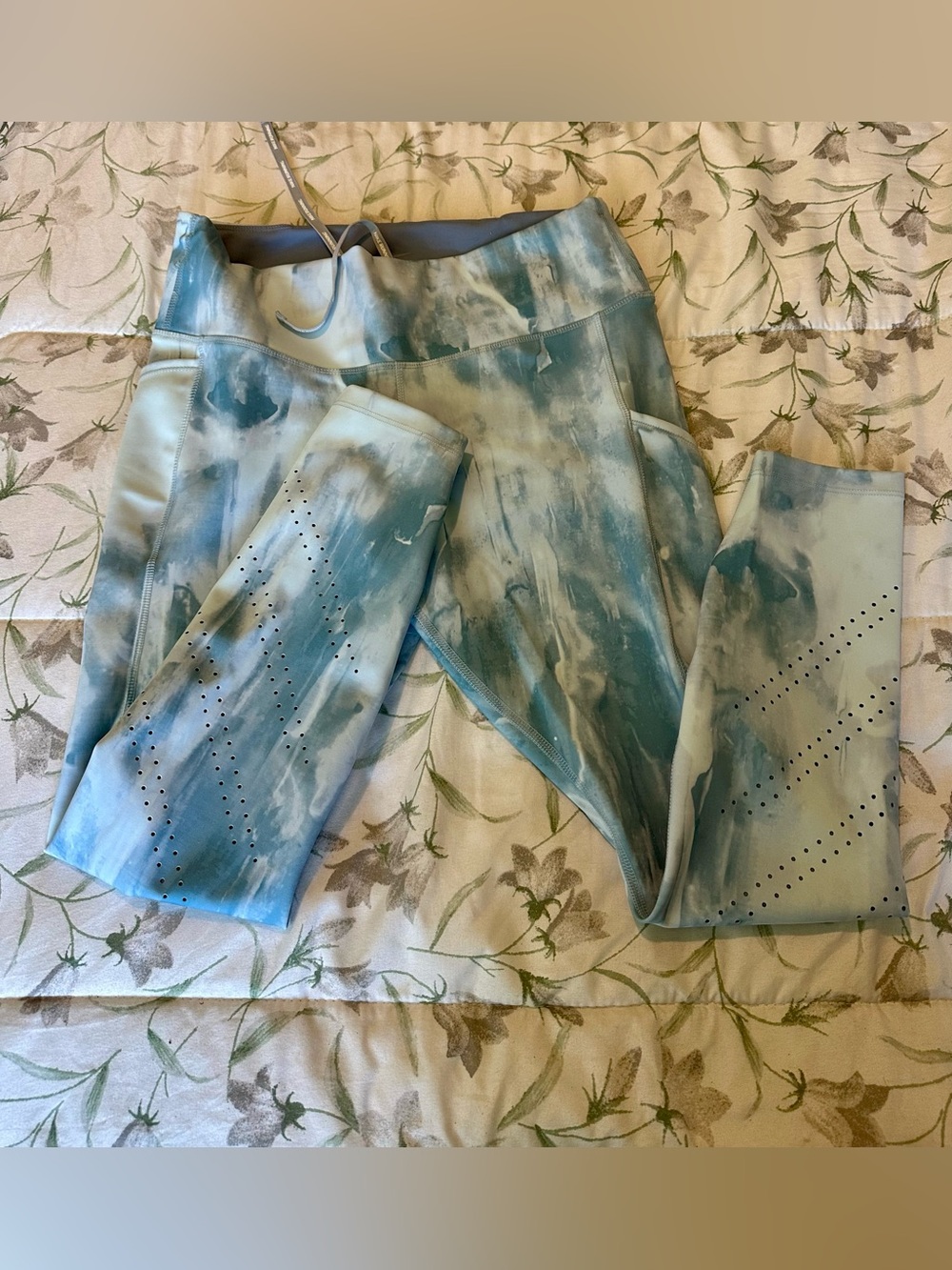 Nike Blue and White Tie-Dye Leggings